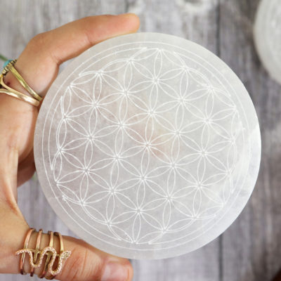 Selenite Round Flower of Life Charging Plate 4"